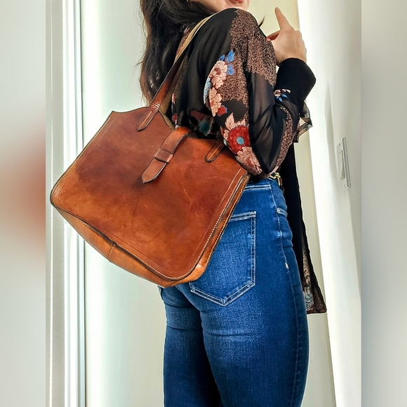 Preloved Vintage Genuine Italian Leather Tote - Picture 2 of 8